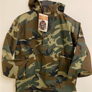 Military camo pull over jacket